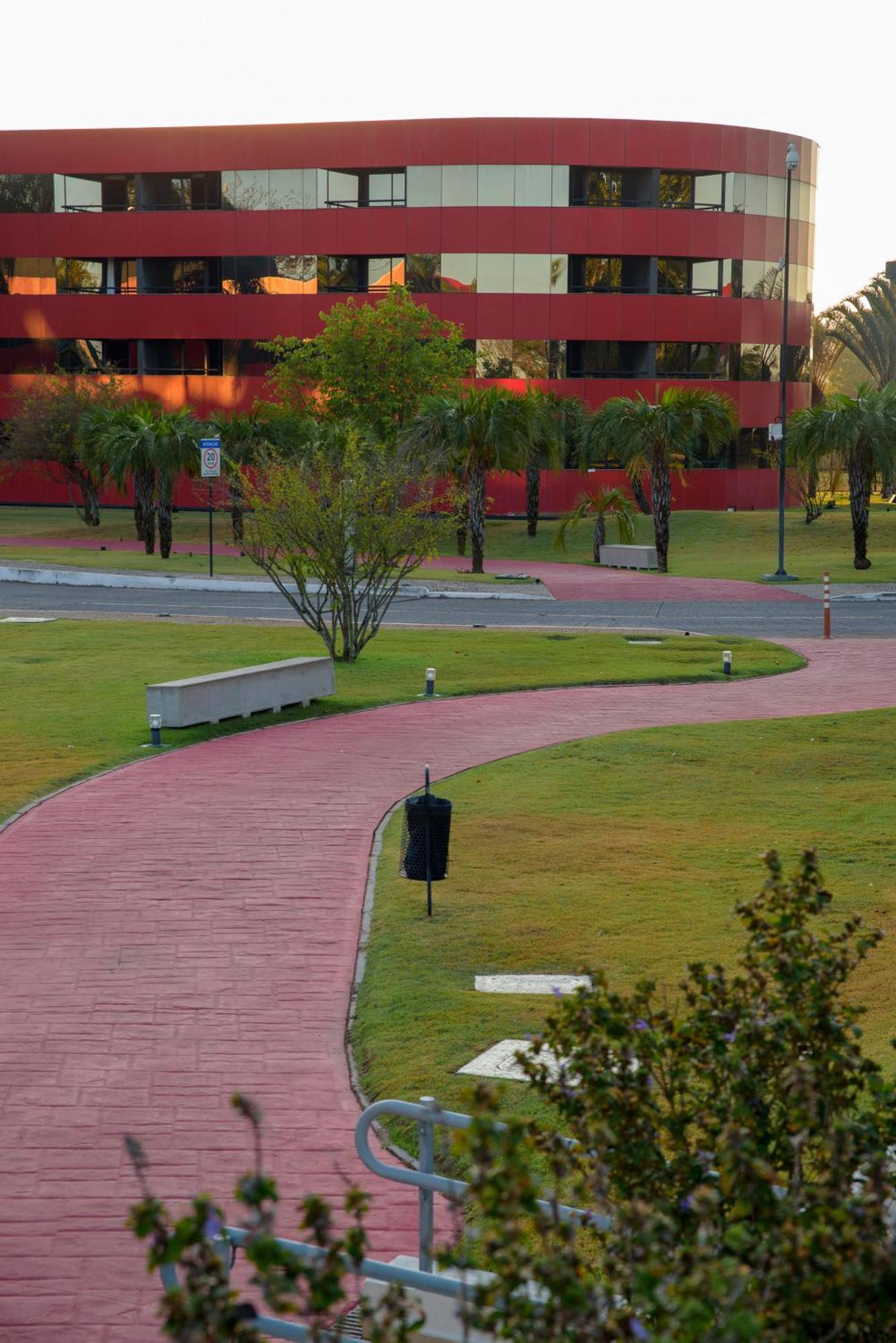 Golden Tulip Brasilia Alvorada Hotel Exterior photo